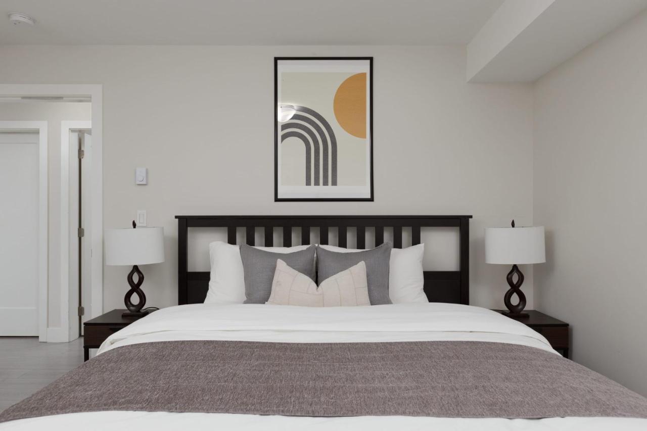 Tastefully Furnished And Newly Updated 2 Bd Central Lynn Valley North Vancouver别墅 外观 照片