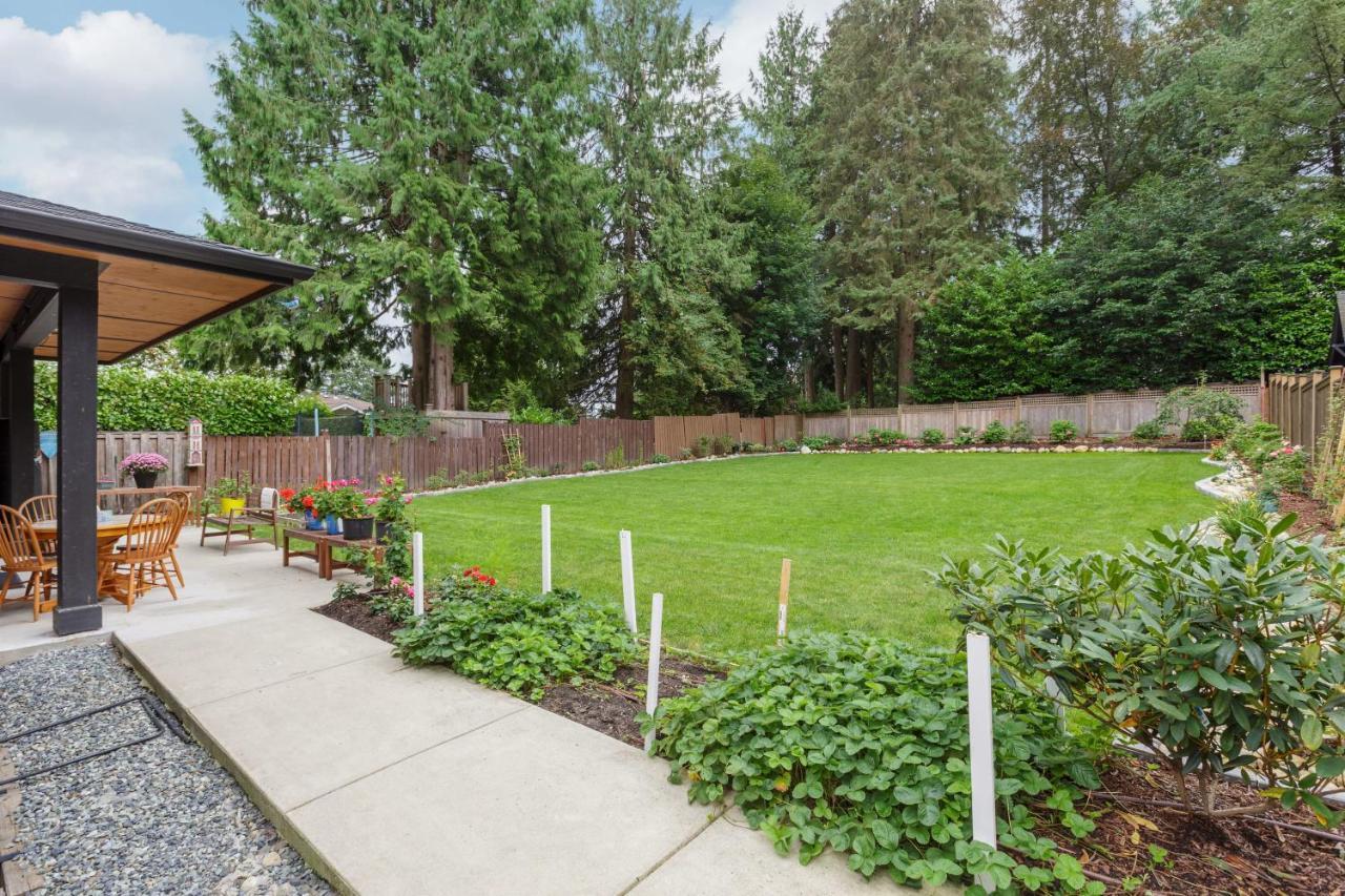 Tastefully Furnished And Newly Updated 2 Bd Central Lynn Valley North Vancouver别墅 外观 照片