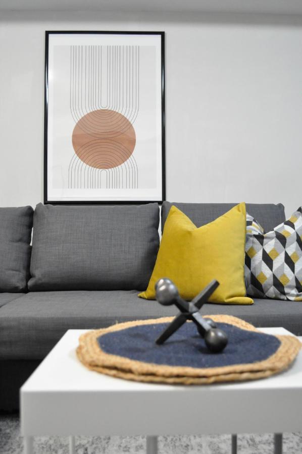 Tastefully Furnished And Newly Updated 2 Bd Central Lynn Valley North Vancouver别墅 外观 照片