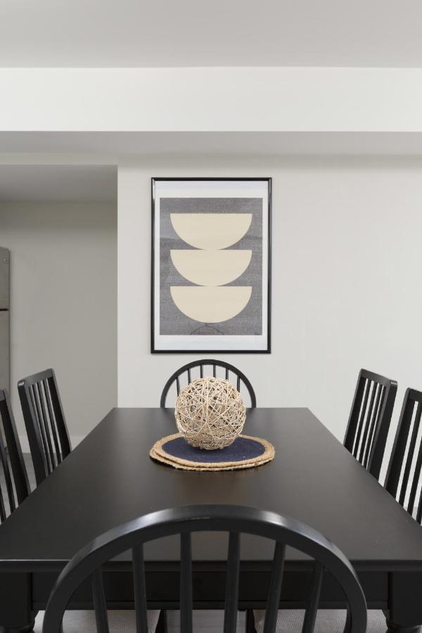 Tastefully Furnished And Newly Updated 2 Bd Central Lynn Valley North Vancouver别墅 外观 照片
